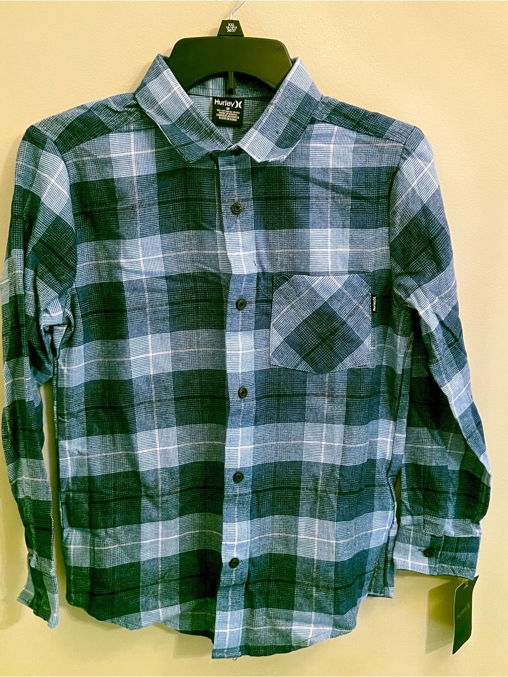 Hurley Boy’s Size Medium Blue Plaid Button-Up Shirt New